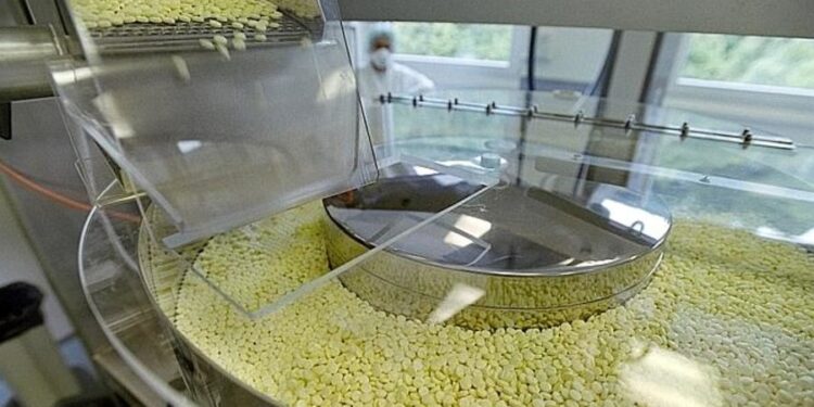 Vers une privatisation du suivi des effets indésirables des médicaments?