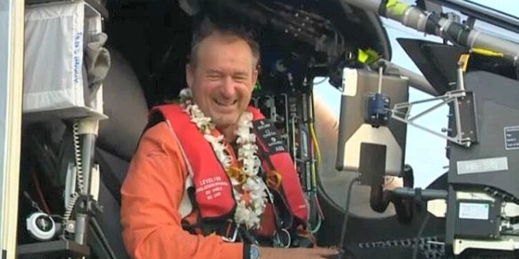 A Hawaii, le Solar Impulse 2 et André Borschberg entrent dans l’histoire de l’aviation