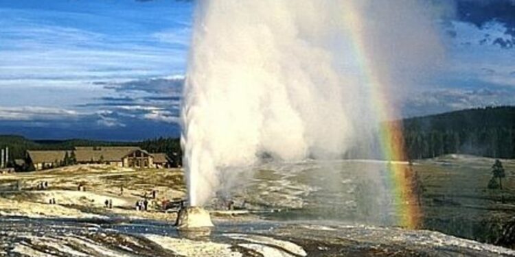 La vie des volcans révélée grâce à la relativité générale d’Einstein