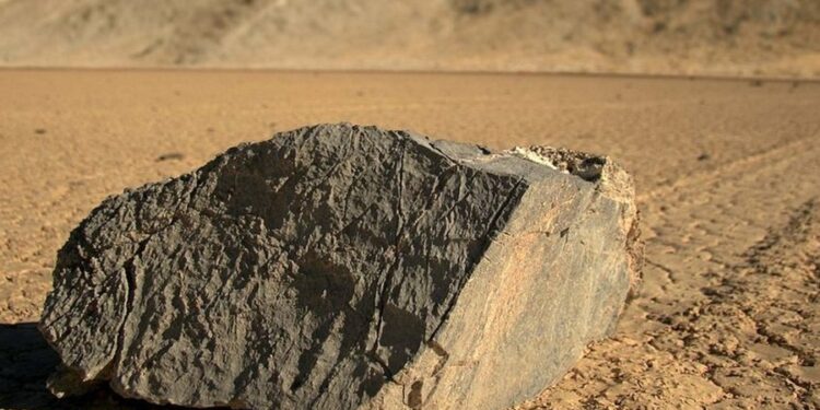 Le mystère des pierres qui bougent toutes seules