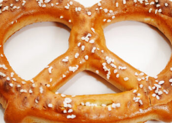 Le Nobel de physique expliqué avec un bretzel et un beignet