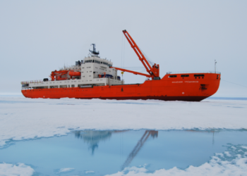 L’expédition GLACE autour du Groenland reportée, faute d’autorisations de navigation danoises