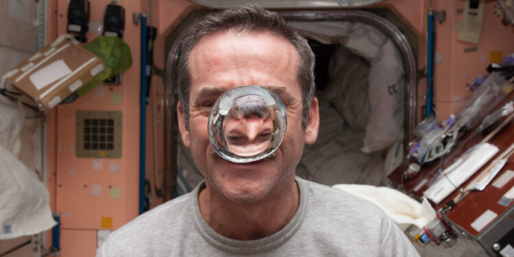 Chris Hadfield: «L’exploration spatiale n’a rien de magique, c’est juste de l’exploration»