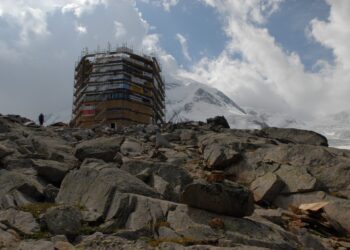 A Zermatt, une cabane high-tech sur les cimes