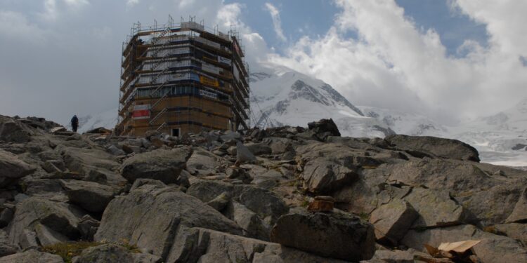 A Zermatt, une cabane high-tech sur les cimes