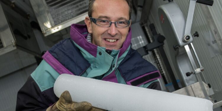 Jérôme Chappellaz : « Pour l’instant, la France n’a pas d’ambition importante pour l’Antarctique »