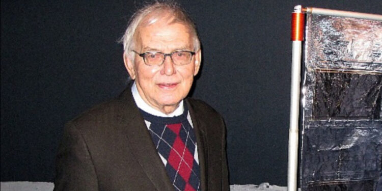 Johannes Geiss, père du «drapeau suisse» déployé en juillet 1969 sur la Lune, est décédé