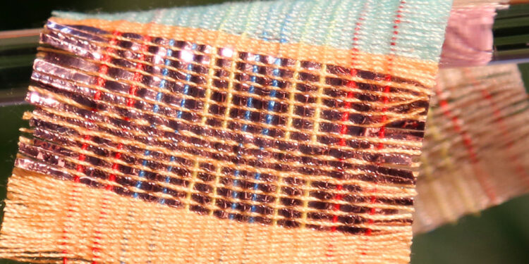 Des textiles collecteurs d’énergie pour des vêtements connectés