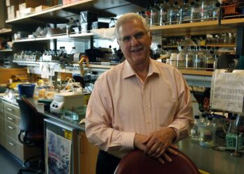 Pour Bruce Alberts, publier dans les revues prestigieuses est gage de succès en sciences