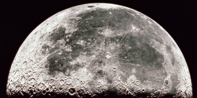 Eau sur la Lune: la face cachée d’un scoop