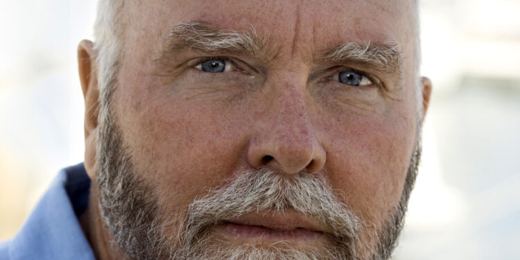 Craig Venter a la vie artificielle en point de mire