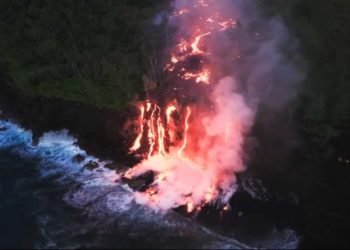 A la Réunion, le Piton de la Fournaise génère une éruption rare et exceptionnelle
